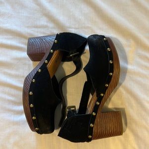 Korks Embellished Clog